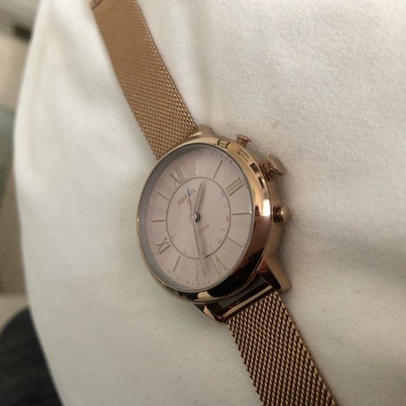 Rose Gold Fossil hybrid Smart Watch - Picture 6 of 8